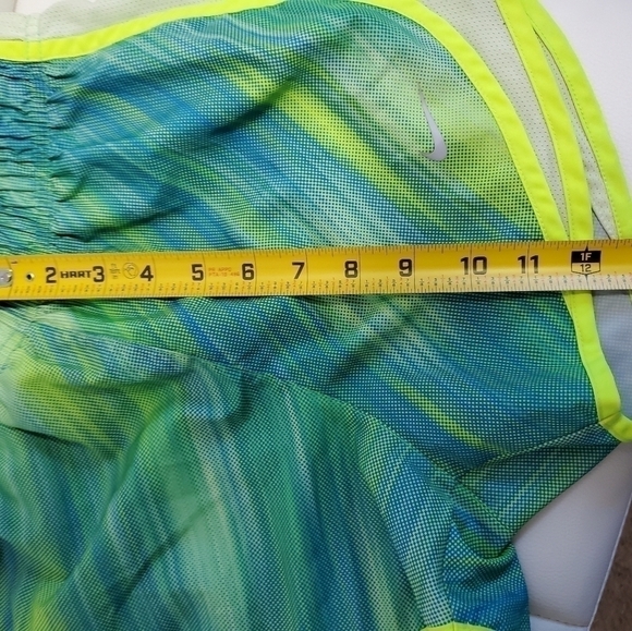 NIKE Dri-Fit Shorts - Picture 6 of 7